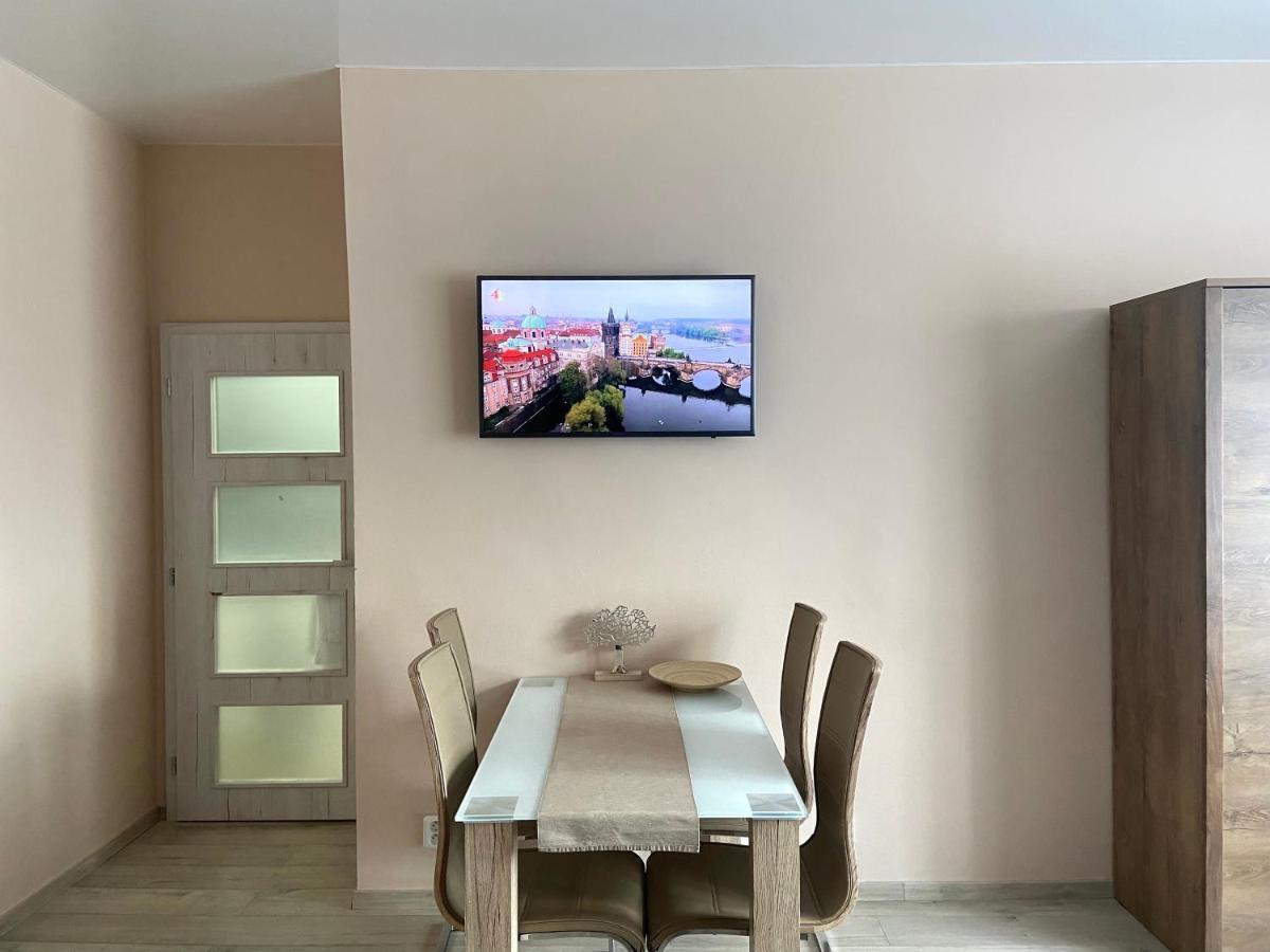 Lokal Apartment Прага Екстер'єр фото