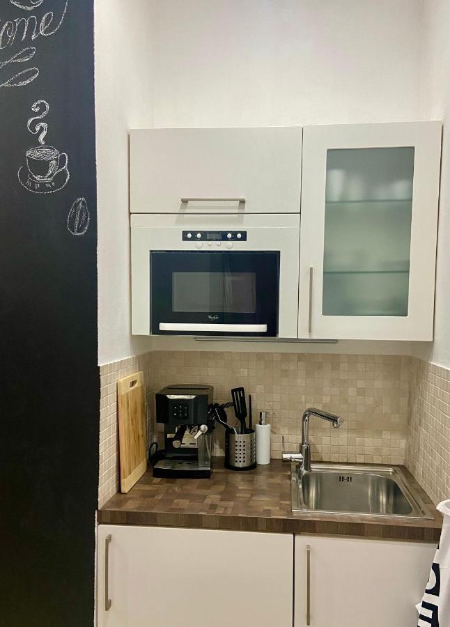 Lokal Apartment Прага Екстер'єр фото