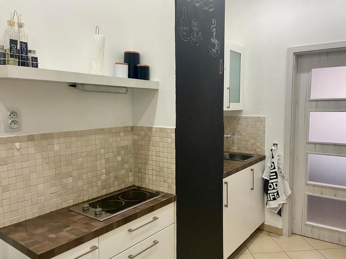 Lokal Apartment Прага Екстер'єр фото